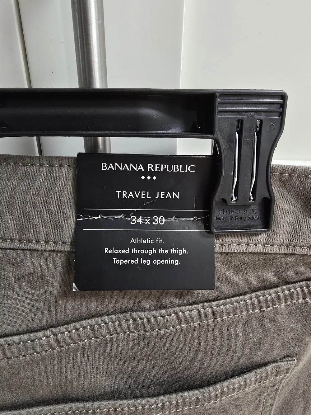 NWT army green Banana Republic TRAVEL Jeans 2.0 Athletic Fit 34x30